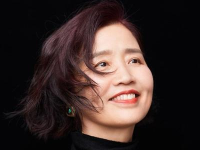  韩秀云